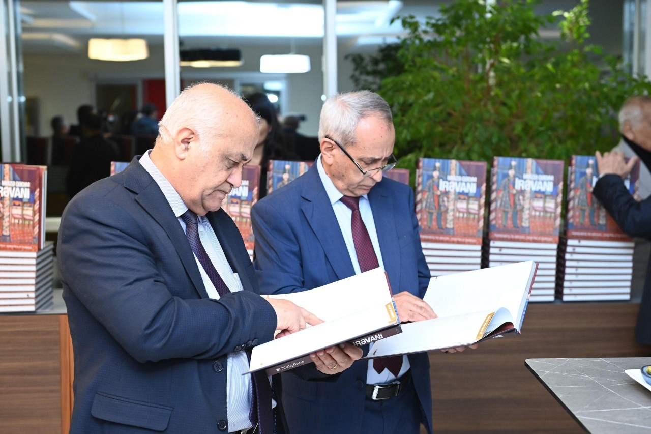 Mirzə Qədim İrəvani “Xalq Əmanəti” layihəsinin 26-cı nəşrində - FOTOLAR